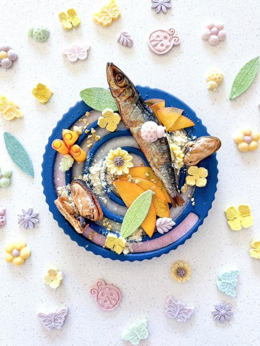 Freezbone freezswirl enrichment toy and slow feeder bowl