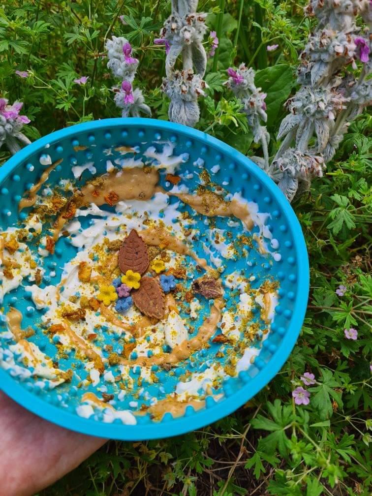 Lickimat Wobble slow feeder bowl